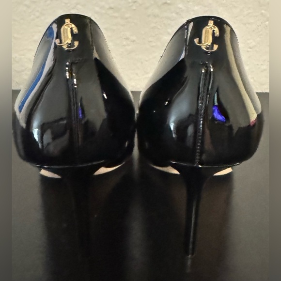 JIMMY CHOO Black Patent Leather Pumps with JC Emblem NWT | 8.5 US - Picture 11 of 15